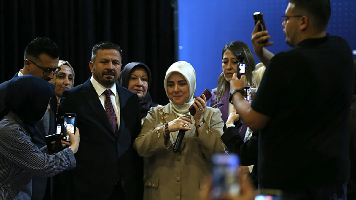 Başkan Erdoğan'dan Balıkesirli kadınlara sürpriz telefon! AK Parti Teşkilatı'na mesaj: Balıkesir'in yeniden emaneti sahiplenmesi lazım