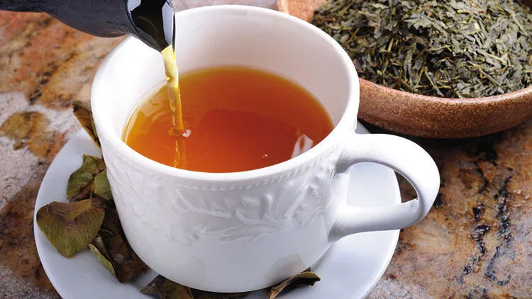 Ayakkabıyla ve kıyafetle eve virüs gelir mi? Uzman isim tek tek anlattı