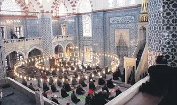 Rüstem Paşa Camisi 4 yıl sonra ibadete açıldı