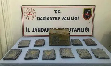Gaziantep’te 10 adet altın yazılı Tevrat ele geçirildi