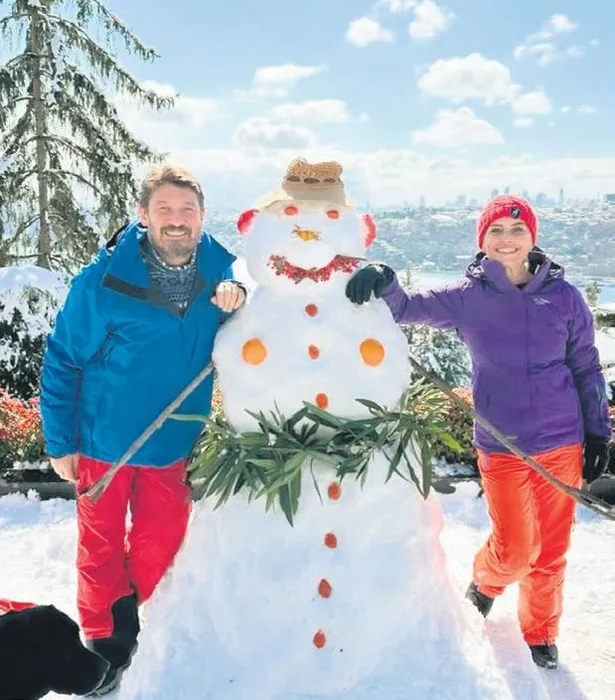 Ünlü oyuncu Şükrü Özyıldız ile fenomen sevgilisi Sibil Çetinkaya’nın ayrılık sebebi ortaya çıktı! Meğer ihanet değil...