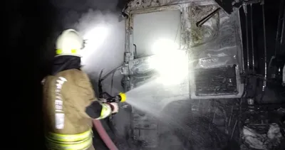 Şırnak’ta seyir halindeki tanker yandı