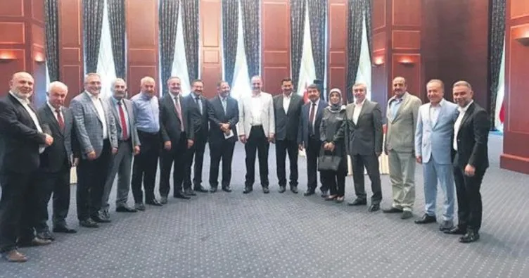 Özhaseki, eski belediye başkanlarıyla bir araya geldi