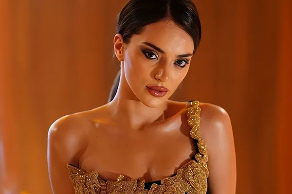 Hülya Avşar’a sürpriz meydan okuma! Sera Kutlubey sahalara böyle davet etti...