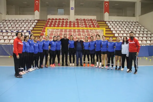 21-yas-alti-milli-takim-amasyada-kampa-girdi-1668333052044.jpg