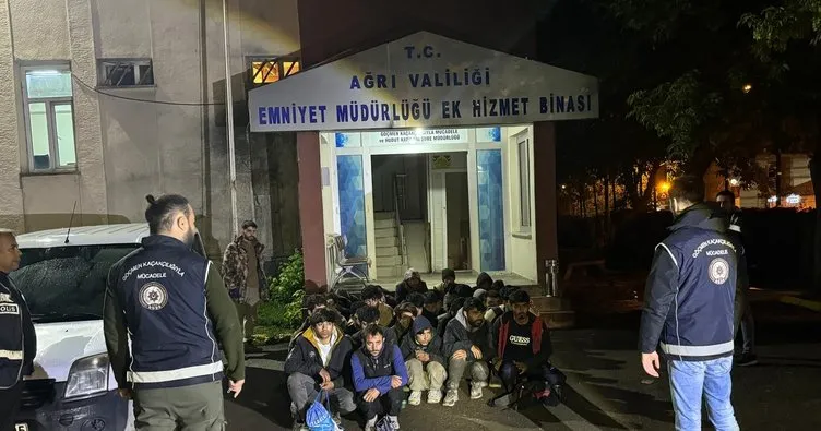 32 düzensiz göçmenle suçüstü yakaladılar