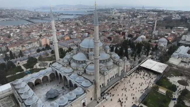 son-dakika-prof-dr-ilber-ortayli-son-yolcuguna-ugurlaniyor-fatih-cami-haziresine-defnedilecek-1773665696641.jpg (1920×1080)