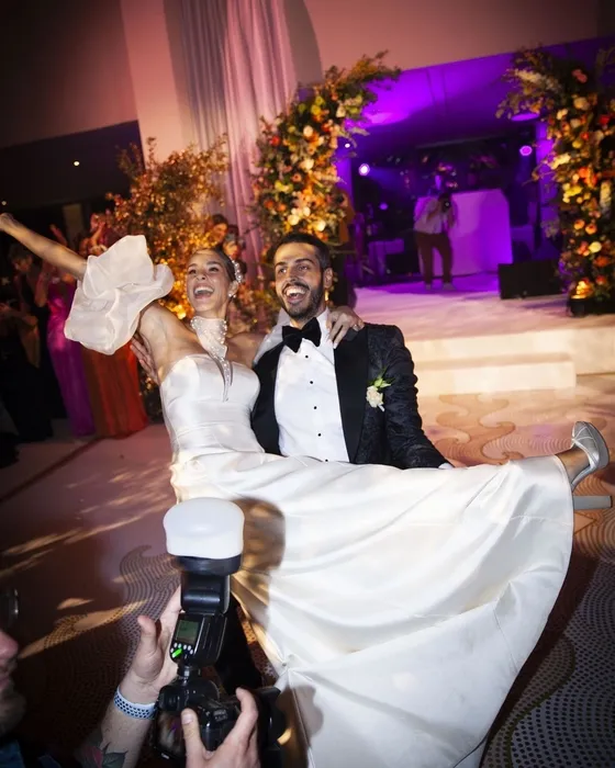 Sosyetik güzel Dila Tarkan’ın yeni imajına sosyal medyadan yorum yağdı! Arkadaşların yalan söylüyor