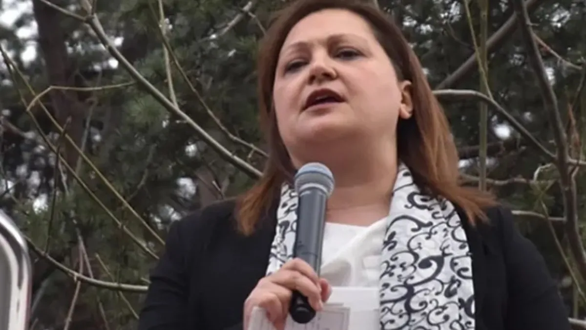 SON DAKİKA | CHP’de Burcu Köksal’a kesin ihraç talebi! Özgür Özel yönetiminden parti içi muhalefete karşı yeni hamle… SON DAKİKA | CHP’de Burcu Köksal’a kesin ihraç talebi! Özgür Özel yönetiminden parti içi muhalefete karşı yeni hamle…
