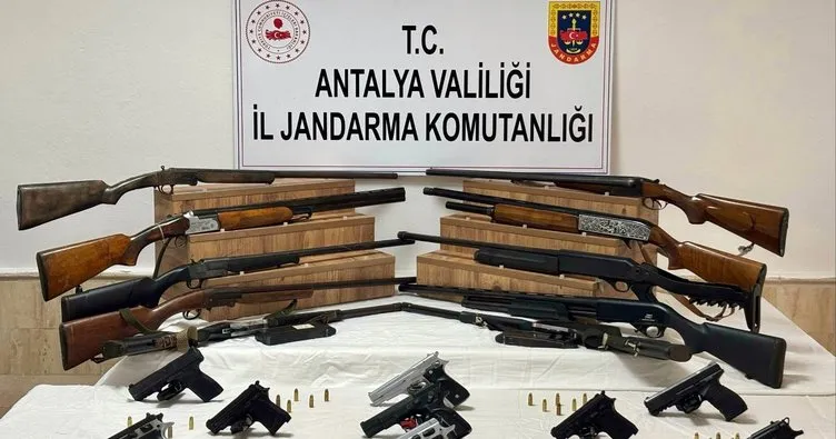 Antalya’da ruhsatsız silah operasyonu