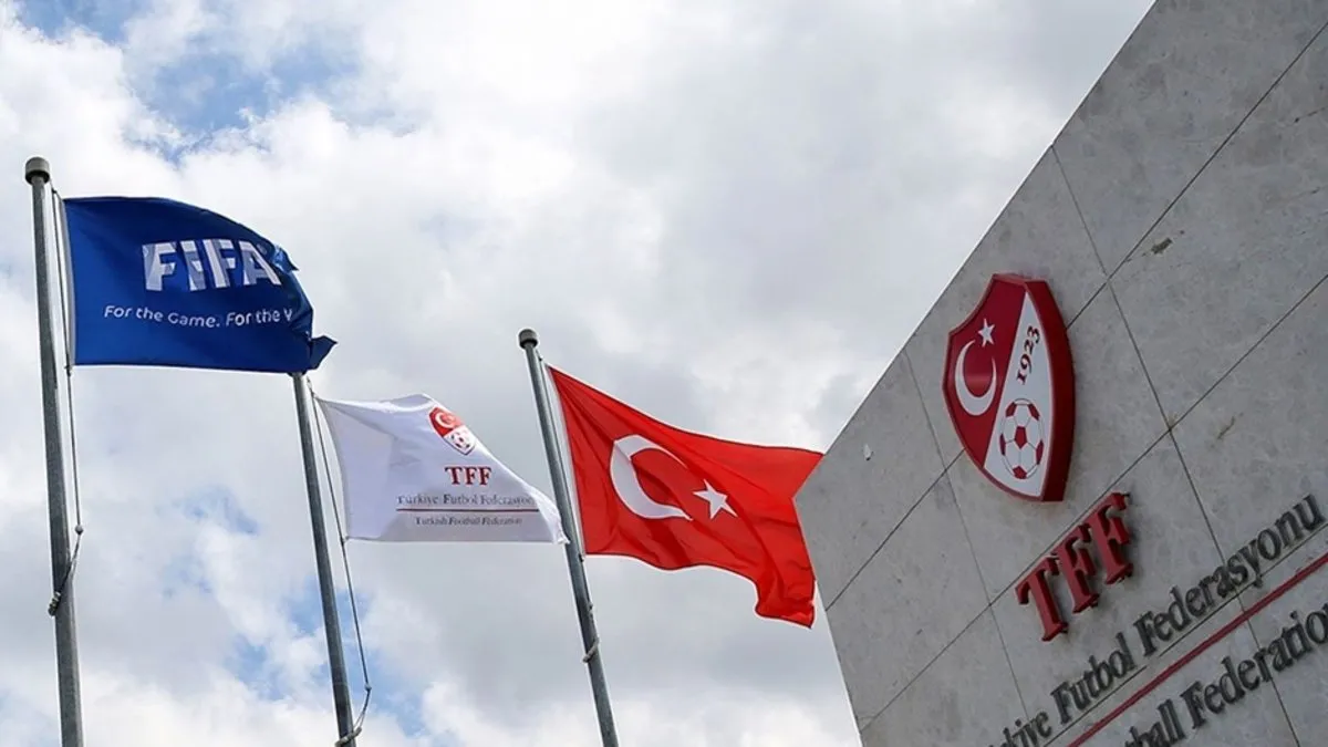 PFDK’dan kulüplere ve futbolculara verilen cezalar açıklandı PFDK’dan kulüplere ve futbolculara verilen cezalar açıklandı