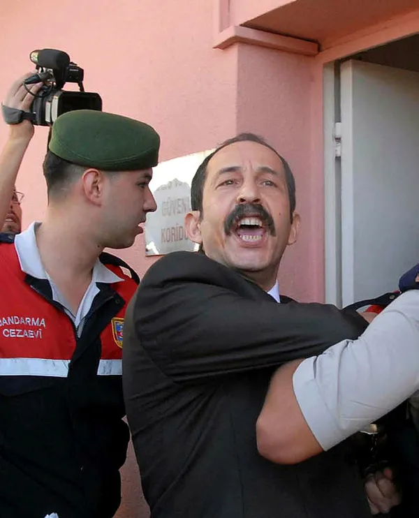 1623417199077.jpg Son dakika | Ülkü Ocakları Başkanı'na silahlı saldırıdan da 'Nurişler' çıktı: 2 gün sonra...