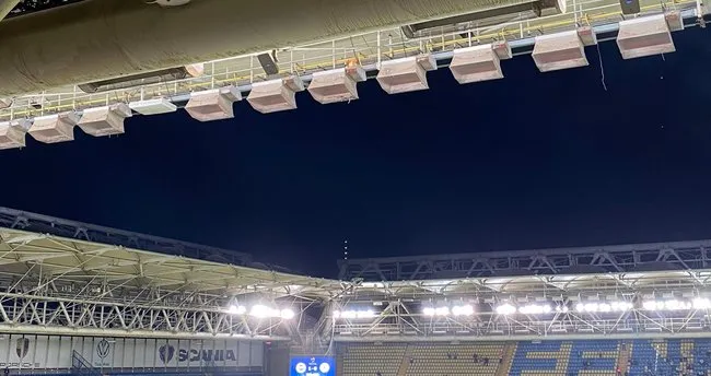 Fenerbahçe-Giresunspor maçında yangın! Anında müdahale edildi...
