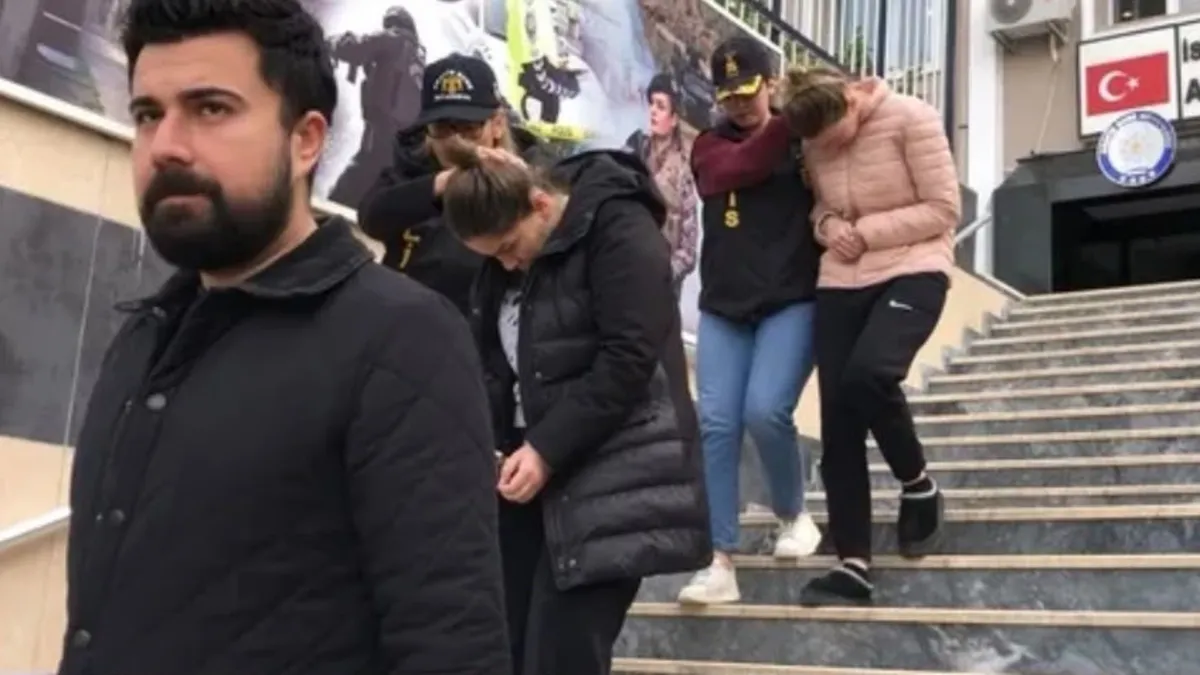 SON DAKİKA! Osmanlı torununun mücevherlerini çalmıştı... 10 yıl 6 ay hapis cezası aldığı öğrenildi