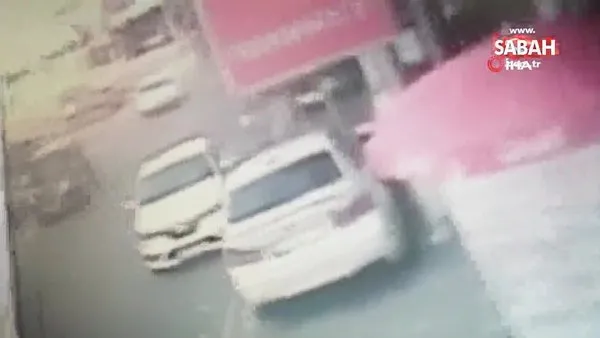 Kartal’da motokuryenin 6 yaşındaki çocuğa çarptığı anlar kamerada | Video