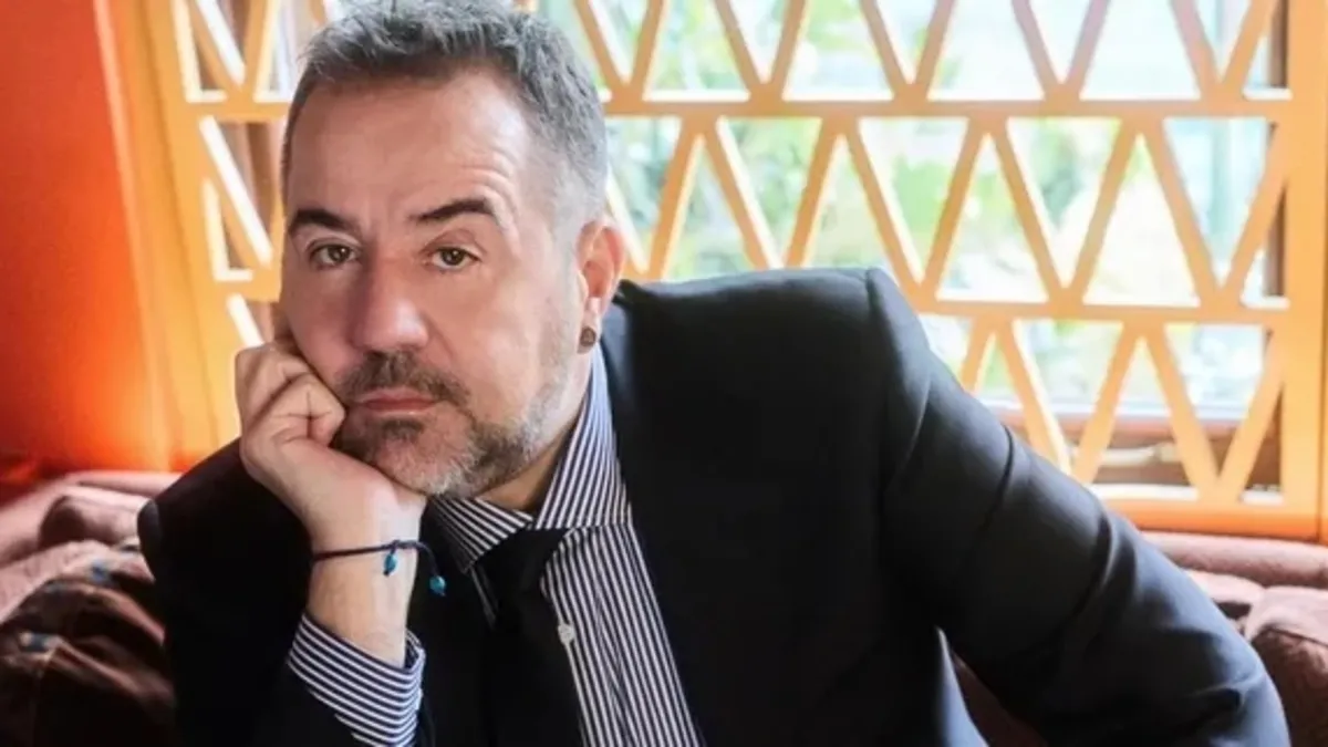 Ata Demirer’den ezber bozan hamle: “Bana doğru gelmiyor” diyerek hayatından çıkardı! Ata Demirer’den ezber bozan hamle: “Bana doğru gelmiyor” diyerek hayatından çıkardı!