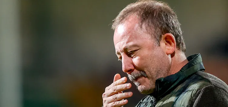 Sergen Yalçın'ın olay fotoğrafı ortaya çıktı! Beşiktaş'a döneceği konuşuluyordu 1 Sergen Yalçın’ın olay fotoğrafı ortaya çıktı! Beşiktaş’a döneceği konuşuluyordu