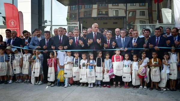bakan-ersoy-kutuphaneleri-uretim-ve-firsat-merkezlerine-donusturuyoruz-1785853299317.jpg