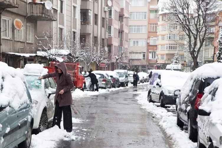 METEOROLOJİ AÇIKLADI! Bugün hava nasıl olacak, kar yağışı ne zaman bitecek? 27-28 Ocak 2022 İstanbul hava durumu!