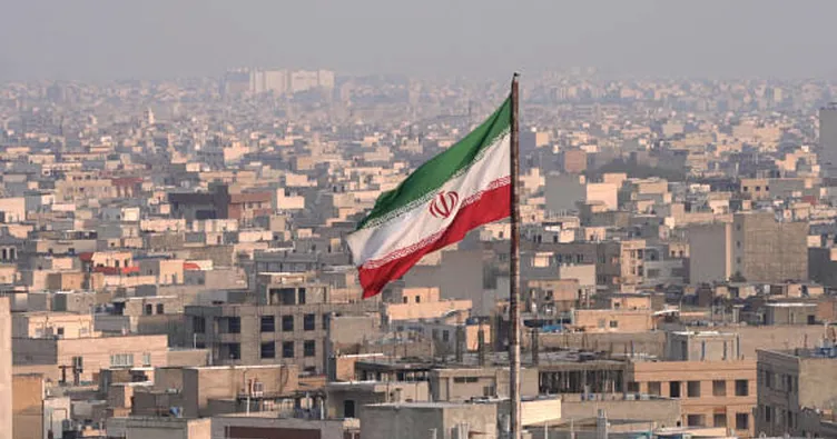 İran, Hürmüz Boğazı’nda NOTAM yayımladı!