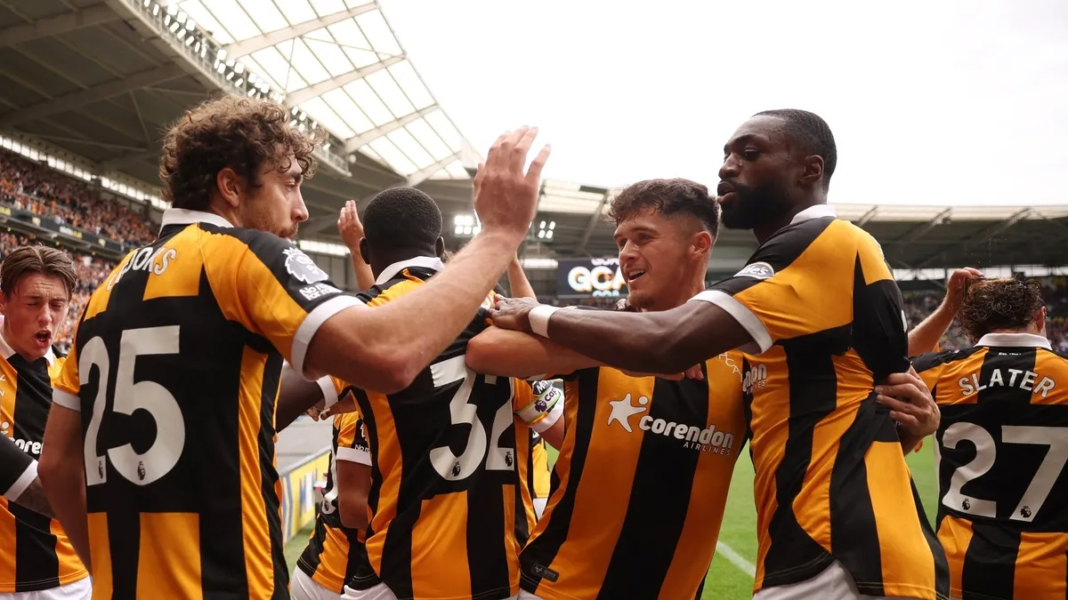 Hull City'den rüya gibi başlangıç! Manchester United'ı bozguna uğrattı... haber görseli