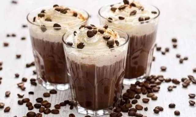 Kahve zincirlerinde tükettiğimiz içecekler kaç kalori? FotoHaber Sağlık