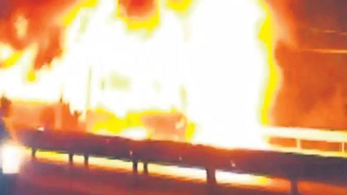 İETT otobüsü alev alev yandı