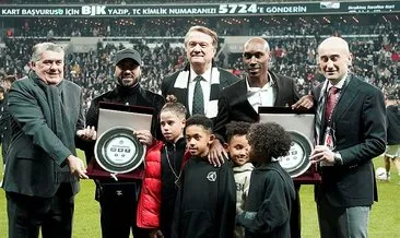 Beşiktaş’ta Quaresma ve Atiba’ya plaket verildi