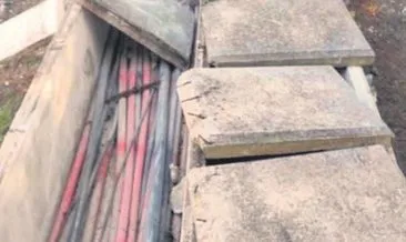 Açıkta duran elektrik kabloları ölüme davetiye çıkarıyor #izmir