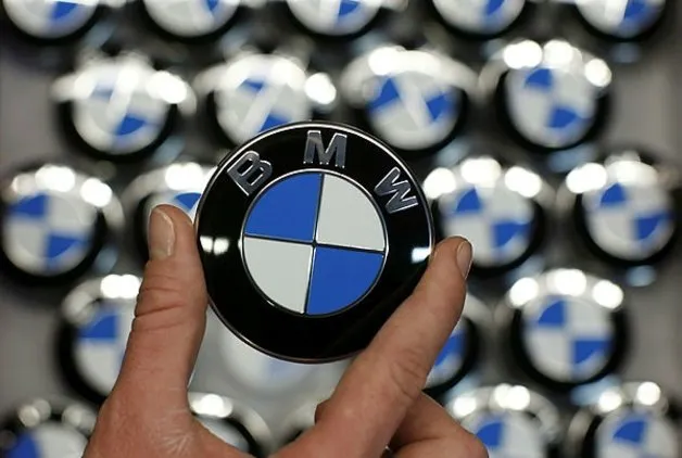 BMW'NİN TWİTTER MESAJI ORTALIĞI KARIŞTIRDI