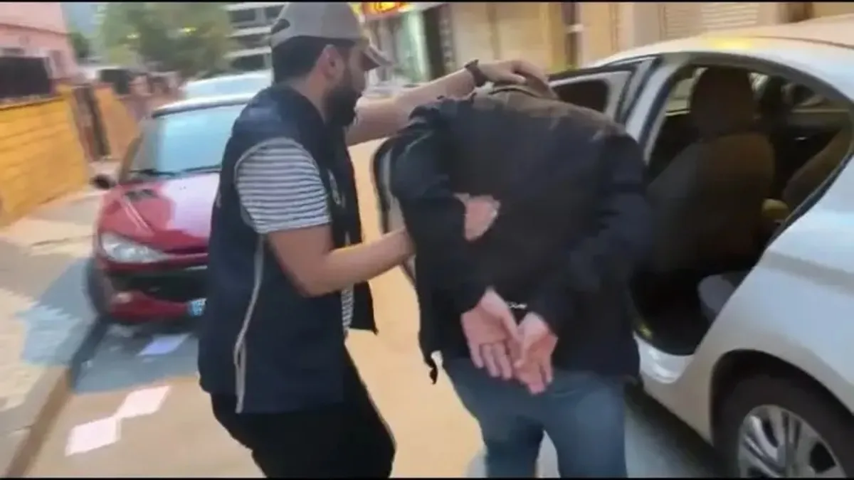 FETÖ/PDY'nin Milli Eğitim Bakanlığı yapılanmasına yönelik operasyonda gözaltına alınan şüphelilerden 10'u tutuklandı.