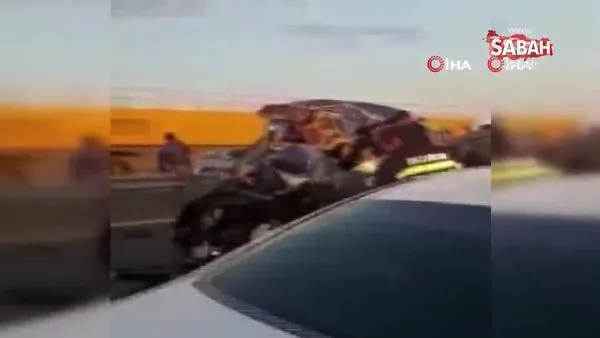 Otomobil traktöre çarptı 1’i ağır 2 yaralı.. Kaza anı kamerada | Video