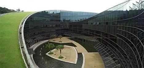 İlginç okullar