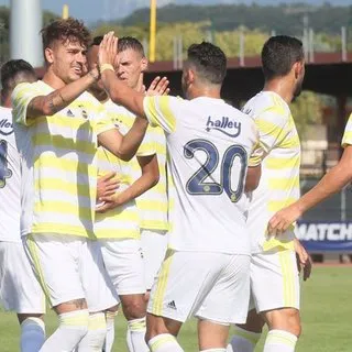 Fenerbahçe ilk galibiyetini 3 golle aldı