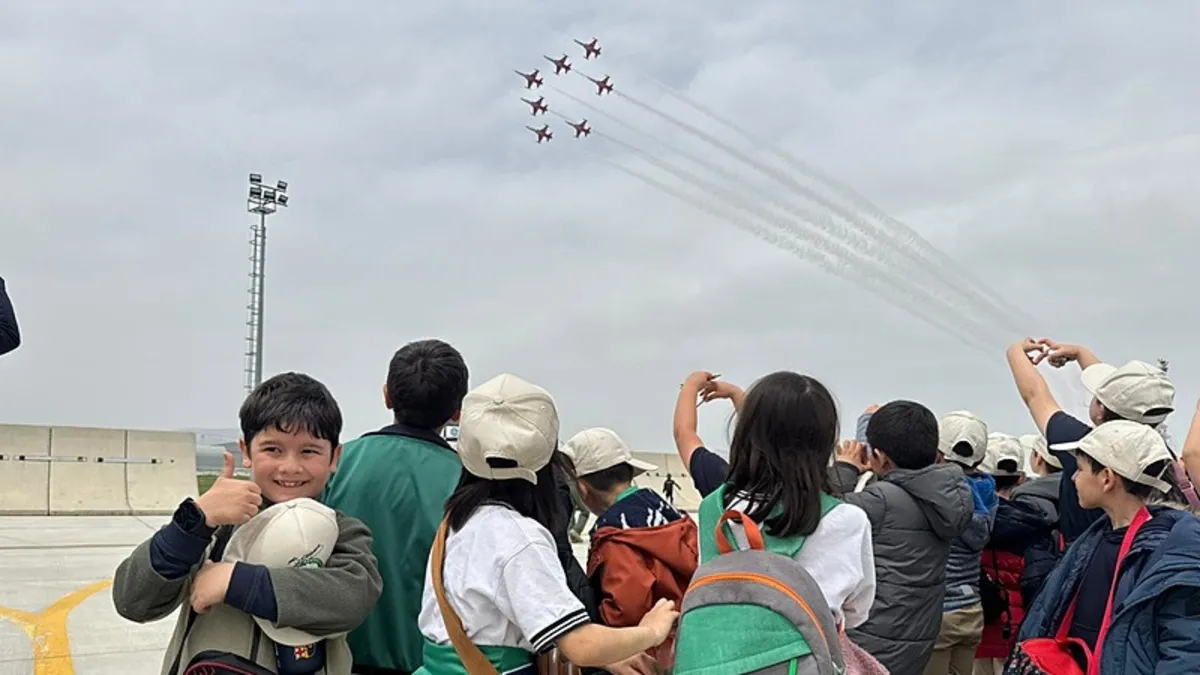 Minik kalpler SOLOTÜRK’le attı