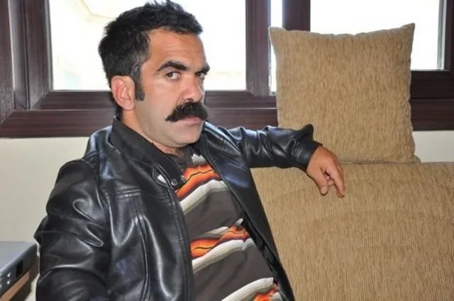 &#220;nl&#252;ler hangi takımı tutuyor?