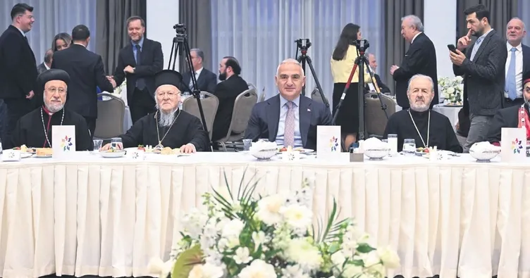 Gönüller iftar masasında buluştu