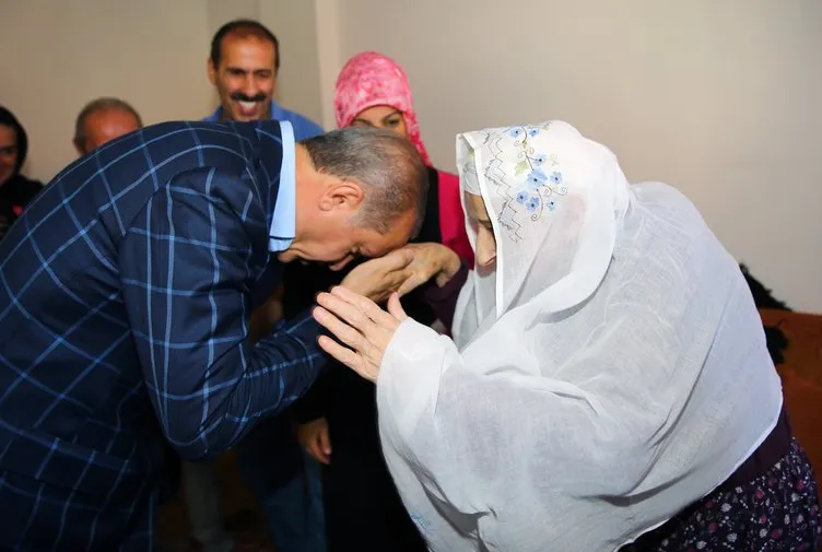 Cumhurbaşkanı Erdoğan hasta berberini ziyaret etti