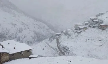 Mayısın ortasında Rize ve Gümüşhane’nin yüksek kesimleri kar yağışıyla beyaza bürüdü #gumushane