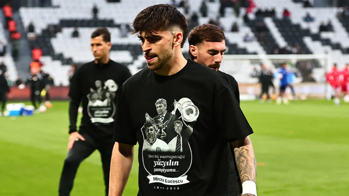 Beşiktaş, hayatını kaybeden Mircea Lucescu’yu andı! Beşiktaş, hayatını kaybeden Mircea Lucescu’yu andı!