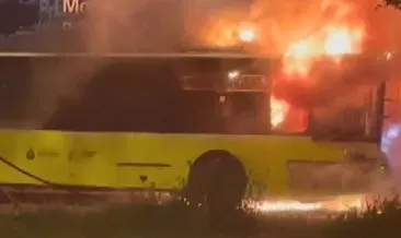 Başakşehir’de korku dolu anlar! Park halindeki İETT otobüsü alev alev yandı