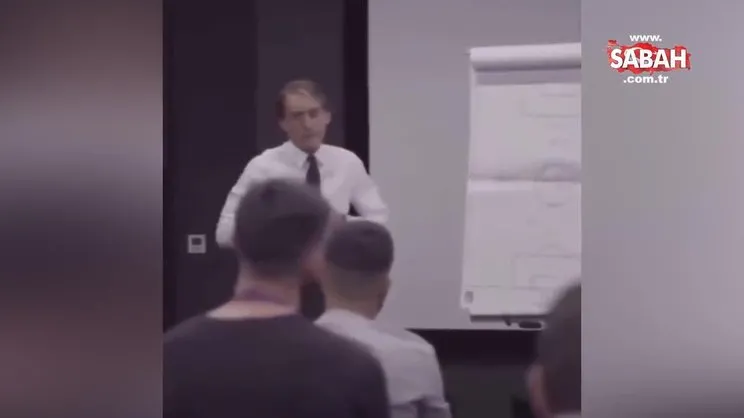 İşte İtalya'yı zafere ulaştıran o konuşma! Mancini'nin soyunma odasındaki konuşması ortaya çıktı | Video