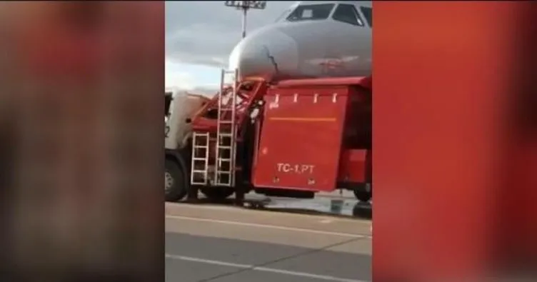 Rusya’da bir tanker havaalanında uçakla çarpıştı, faciadan kıl payı dönüldü
