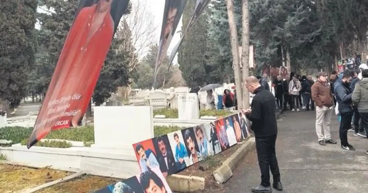 Müslüm baba dualarla anıldı