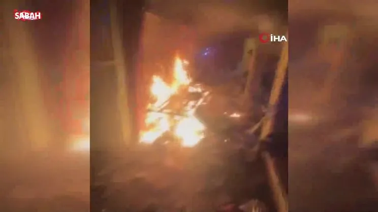 İsrail ordusu Gazze Şeridi'nde yerinden edilmiş sivillerin barındığı okulları vurdu | Video