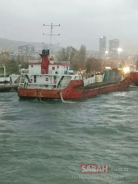 son dakika istanbul da lodos ve firtina faciasinda inanilmaz goruntuler saat kulesi devrildi cati uctu galeri trend yasam son dakika istanbul da lodos ve firtina faciasinda inanilmaz goruntuler saat kulesi devrildi cati uctu galeri trend yasam
