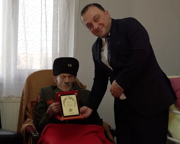 103-yasindaki-kore-gazisinden-tarihi-soz-bugun-olsa-yine-giderim-1793259567558.jpg