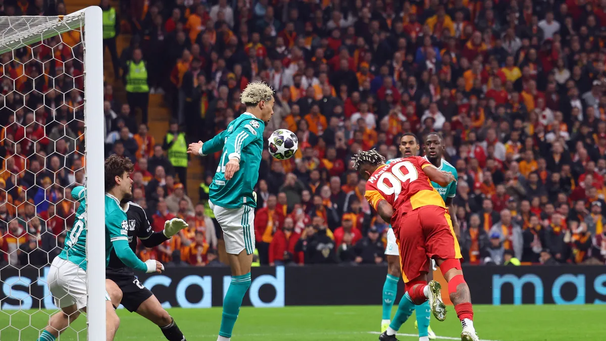 GALATASARAY LIVERPOOL CANLI | Şampiyonlar Ligi'nde dev maç: Galatasaray, Liverpool'u ağırlıyor! İlk düdük geldi...