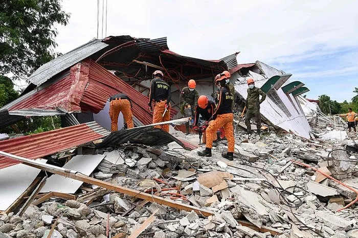 Deprem Filipinler’i sarstı: Yanardağ faaliyete geçti! 69 ölü