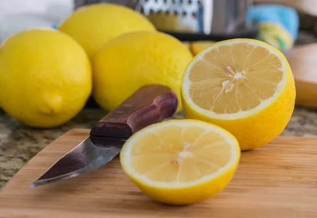 Limon suyunun içerisine sarımsak atıp içmenin faydaları